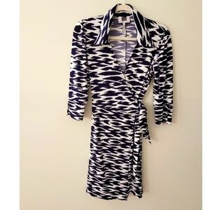 Dress 👗 wrap around